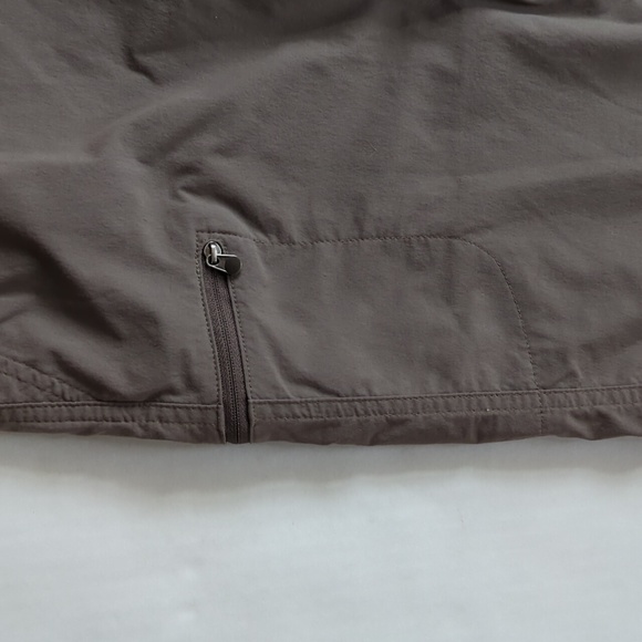 L.L. Bean Comfort Trail Nylon Crop Pants 8P Gray - Picture 10 of 16